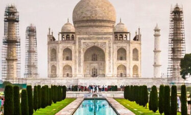 Experience the Incredible India with Flightzon